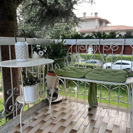 Your Familyapartment In Sirmione Exterior foto