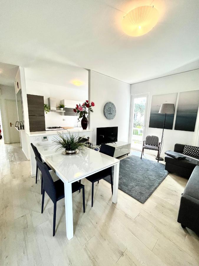 Your Familyapartment In Sirmione Exterior foto
